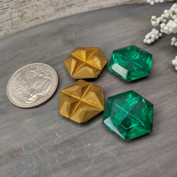 Vintage Jewelry Making Emerald Green Stone 4 Stones Per Set - Picture 8 of 9